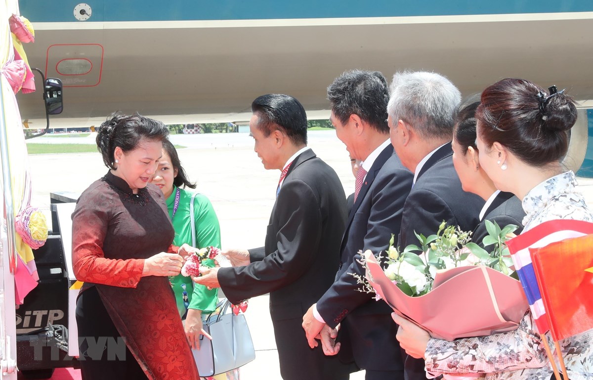 国会主席阮氏金银抵达曼谷 开始出席AIPA 40并访泰之旅