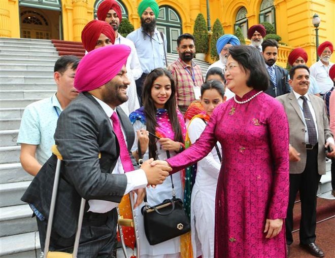 越南与印度进一步增进民间交流