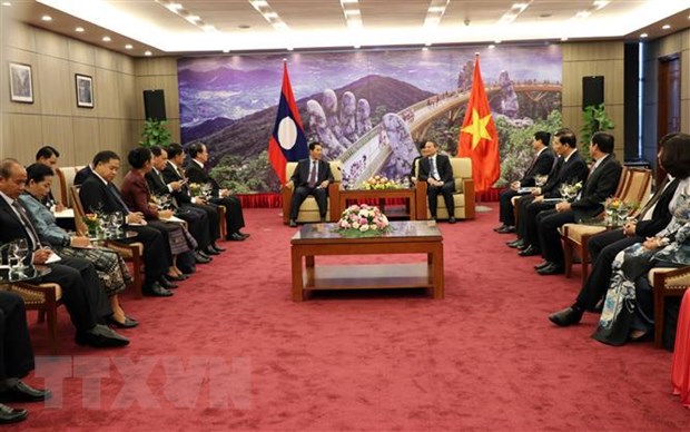 岘港素来重视促进与老挝各省市的合作关系