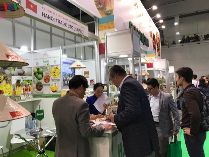 越南企业在俄罗斯市场开展贸促活动