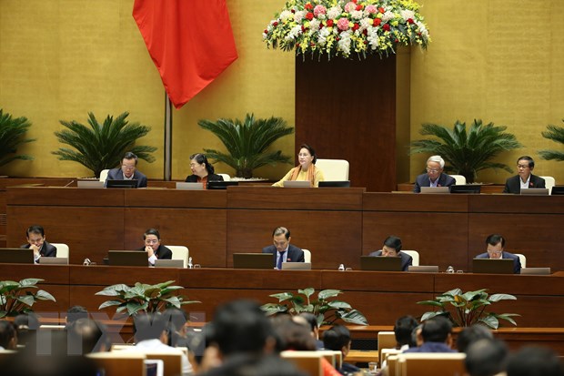 越南第十四届国会第八次会议开始讨论经济社会问题