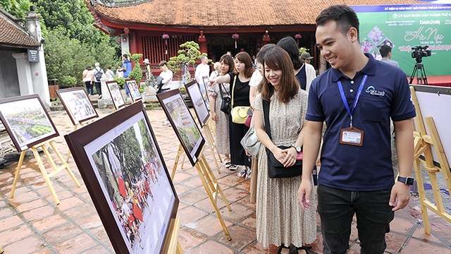 首都河内解放65周年庆祝活动纷纷举行