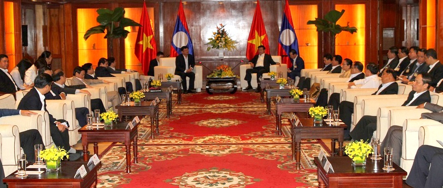 老挝政府总理通伦•西苏里走访岘港市