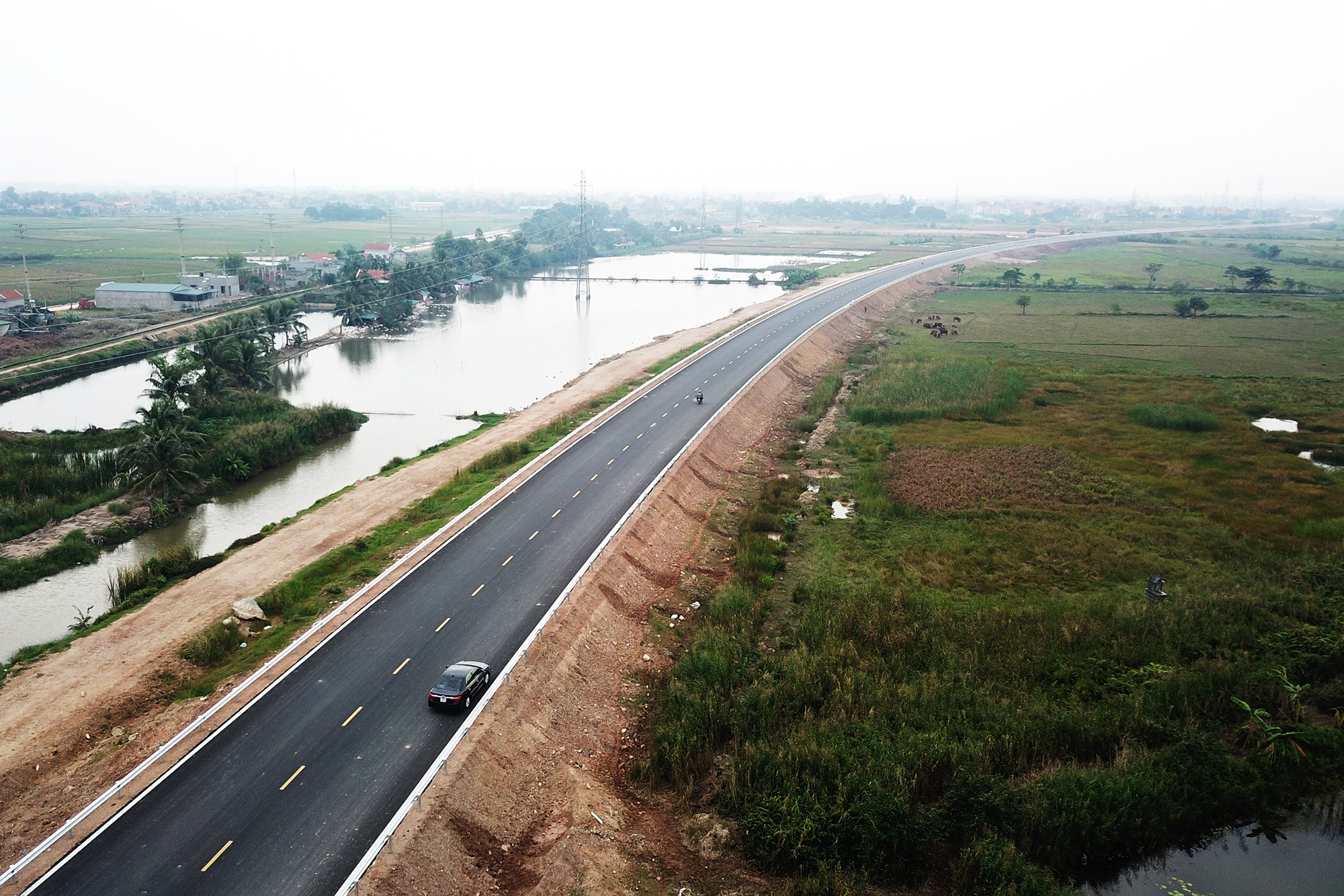 下龙-海防高速公路与南前锋工业区连接路段即将投入使用