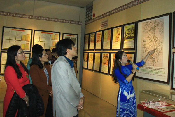 “黄沙、长沙归属越南：历史证据和法律依据”地图和资料展在昆嵩省举行