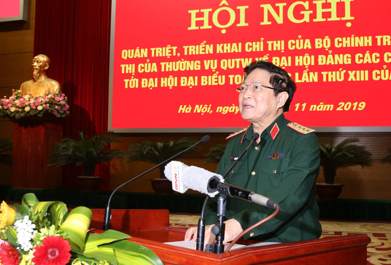 越共中央军委常委积极筹备军队各级党大会