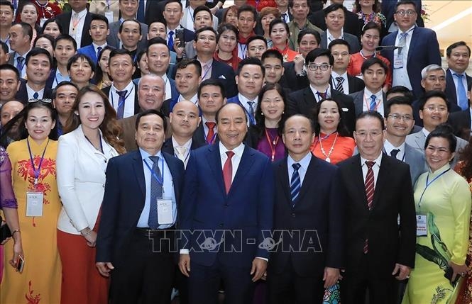 阮春福总理：为中小型企业提供一切便利条件