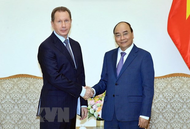 越南政府总理阮春福会见俄罗斯联邦国民警卫队总指挥