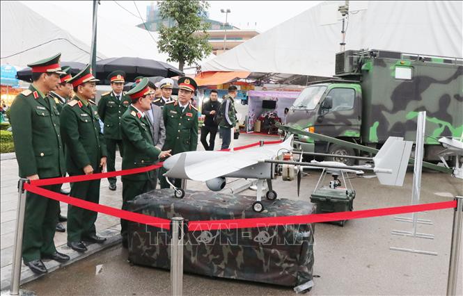 越南人民军成立75周年系列纪念活动在胡志明市举行