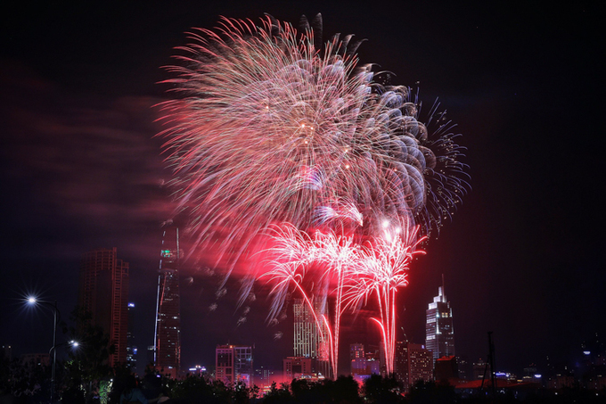 越南全国各地喜迎2020年