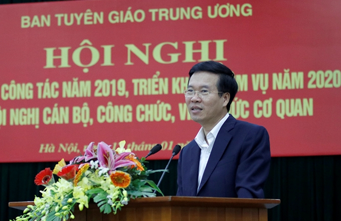 主动、积极配合展开宣教工作