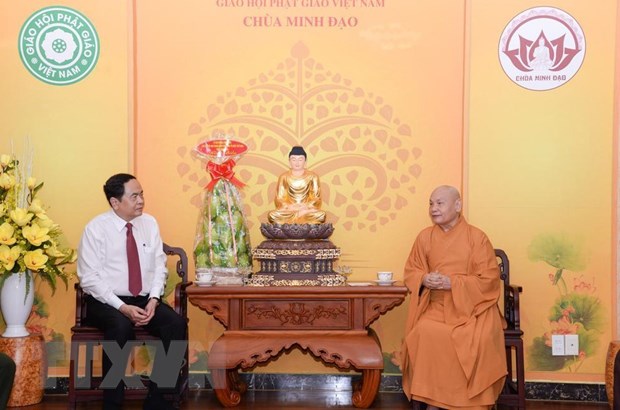 陈青敏看望慰问越南佛教僧伽会执行委员会主席释善仁长老