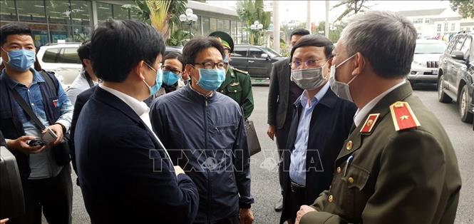 越南政府副总理武德儋检查广宁省防疫工作