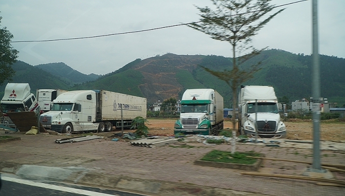 越南广宁横莫-中国广西峒中边民互市点恢复运行