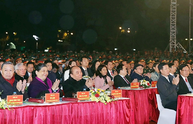 “信心之光”特别异地连线直播晚会