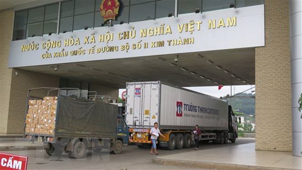 越南580吨农产品通过老街口岸向中国出口