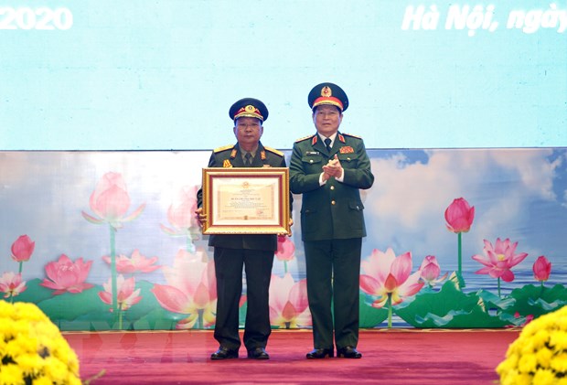 越南和老挝国家勋章授勋仪式在河内隆重举行