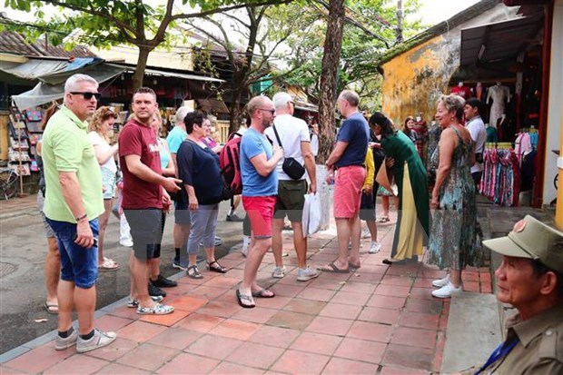 越南要求旅游单位不接待来自疫区的游客