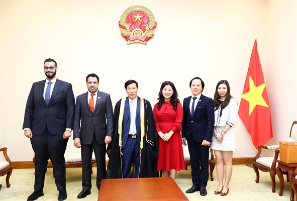 越南与阿联酋促进文体旅游领域合作