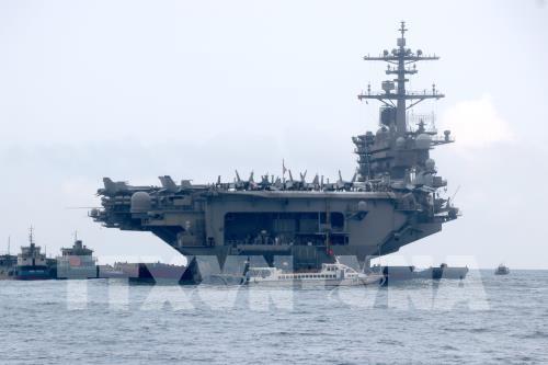 美国海军舰队访问越南岘港市