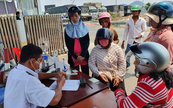 越南暂停越老和越柬边境省份人民越境活动