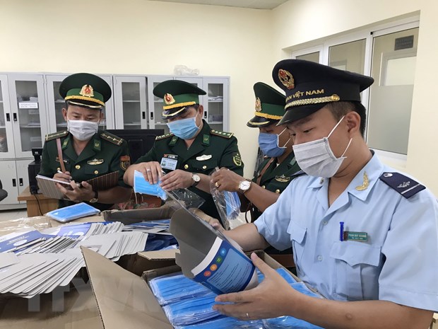安江省破获一起口罩走私案