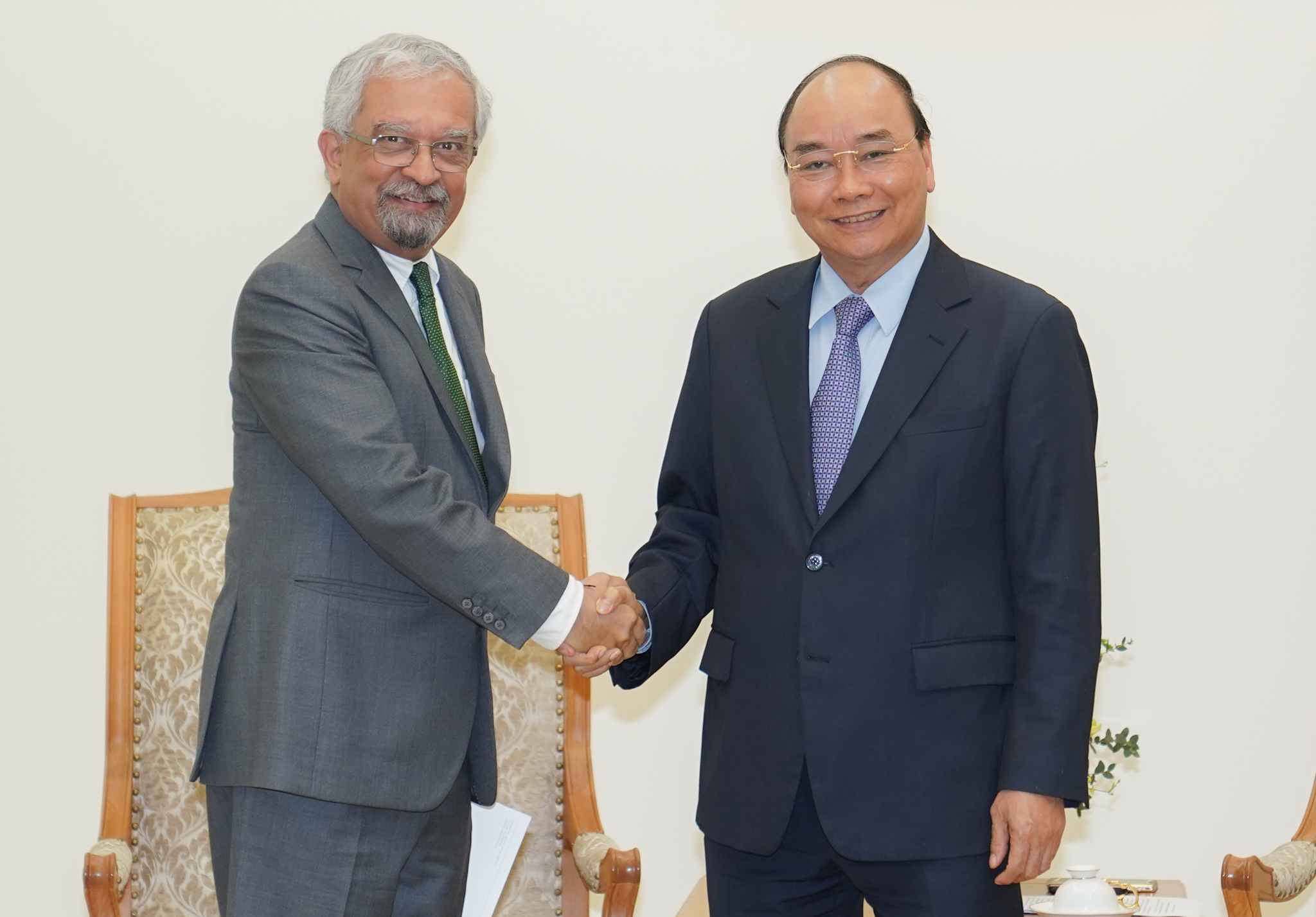 政府总理阮春福会见联合国驻越协调员卡玛勒•马特拉