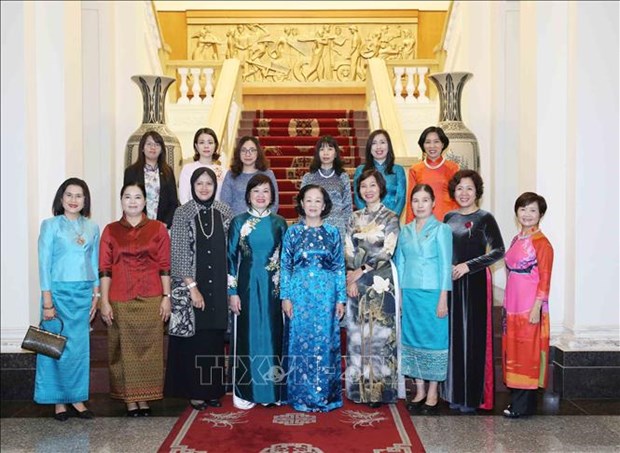 中央民运部部长张氏梅会见东盟妇女小组
