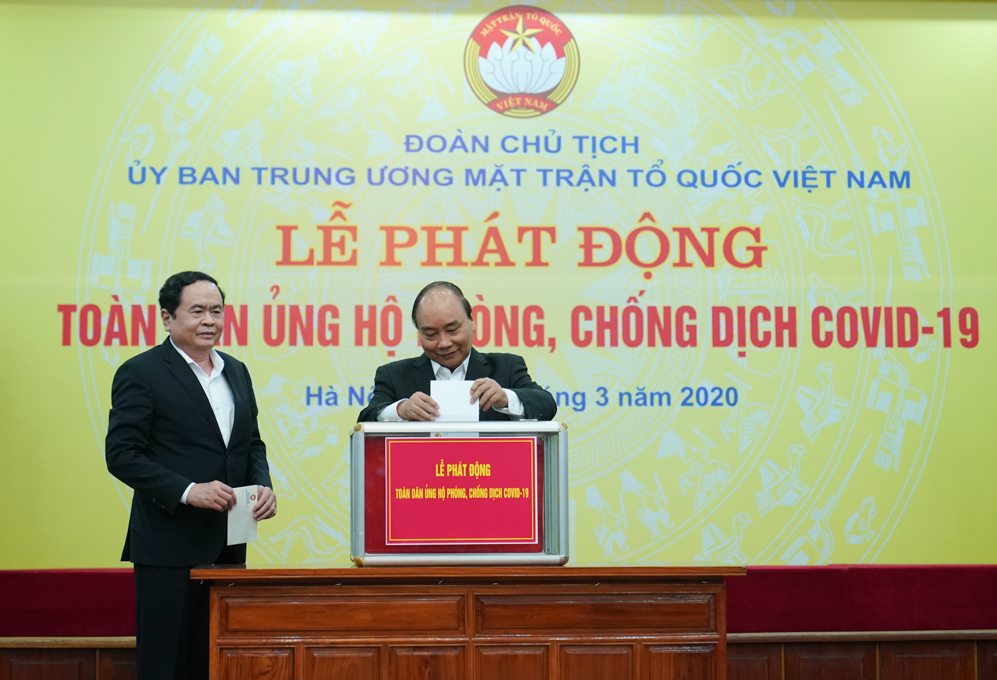 阮春福总理呼吁群众在新冠疫情防控工作中发扬“相亲相爱”精神