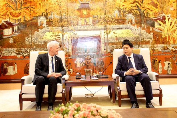 河内一向重视与瑞士各地之间的合作关系