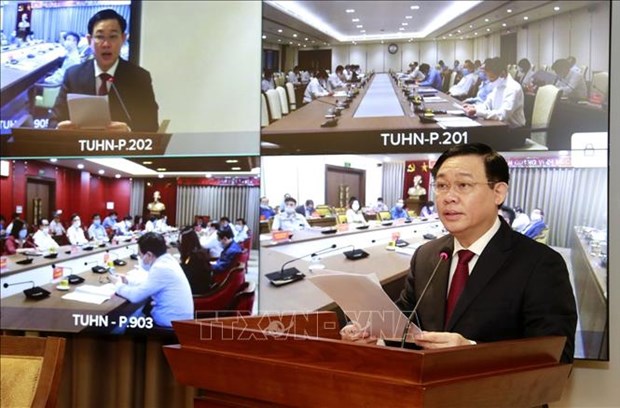 河内市委通过城市铁路项目和智慧城市项目的投建主张