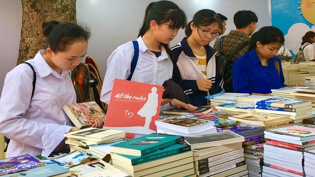 越南首次举办在线图书节