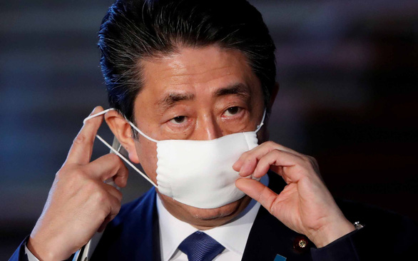 日本首相发布紧急事态宣言