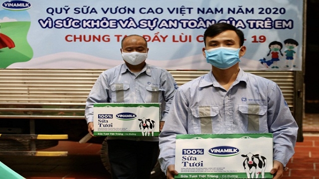 Vinamilk拨款帮助特困儿童抗击新冠肺炎疫情
