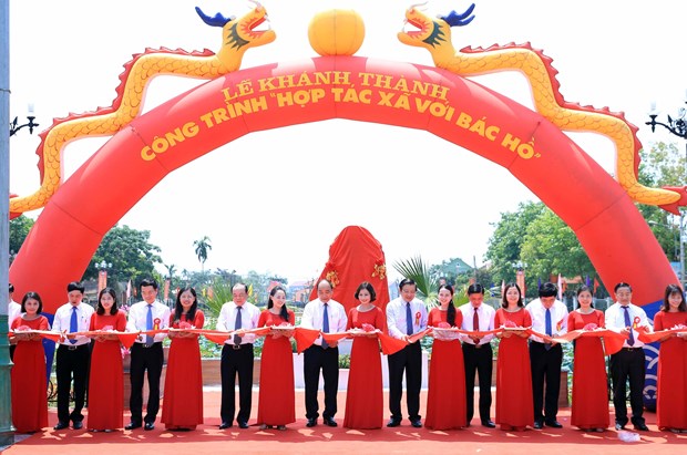 政府总理阮春福出席纪念胡志明主席诞辰130周年系列活动