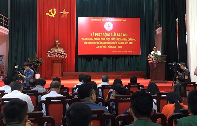 首届越南橙黄剂灾害新闻奖正式启动