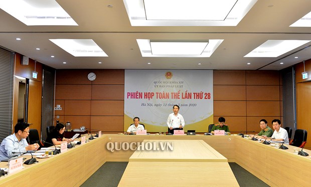 越南国会法律委员会第28次会议举行