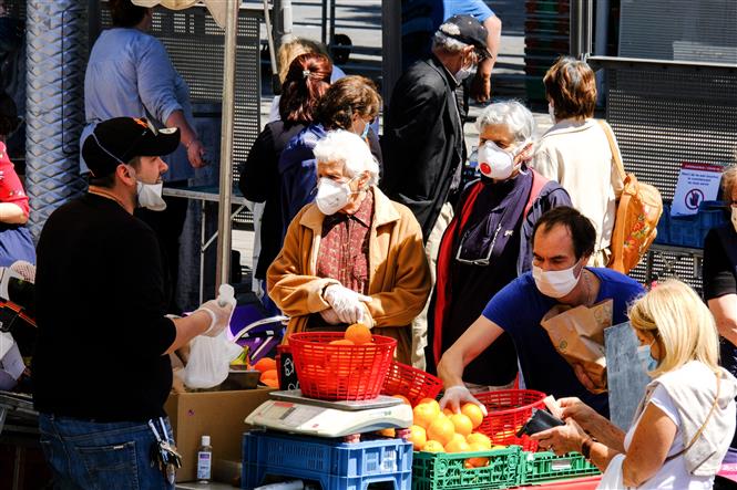 新冠肺炎疫情：全球确诊病例达6949545例