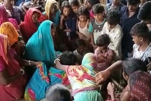 极端天气致印度比哈尔邦至少83人死亡