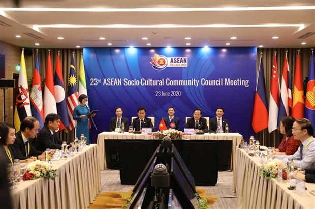 共建一个齐心协力和造福人民的东盟共同体