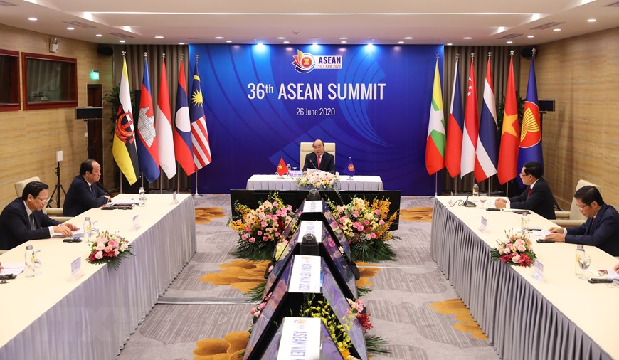 越南政府总理阮春福主持召开第36届东盟峰会全体会议