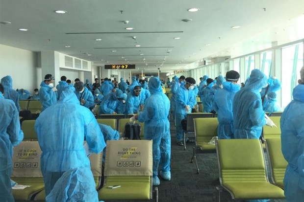 新冠肺炎疫情：180名在文越南公民已安全回国
