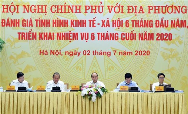 越南政府与各地全国视频会议在河内召开