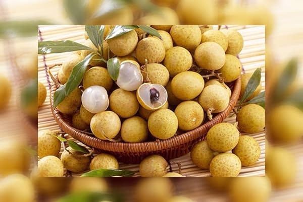 山萝省马江县近30吨龙眼正式出口到中国