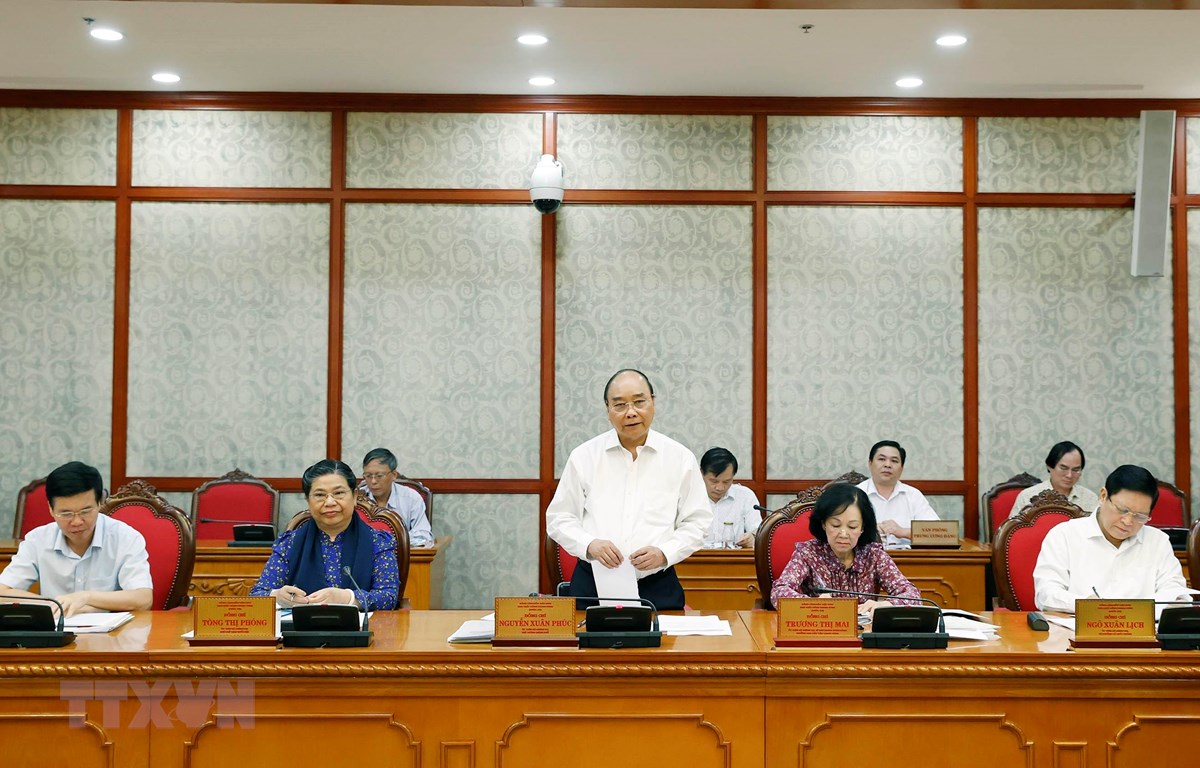 越共中央政治局就中央直属党组织代表大会准备工作召开会议