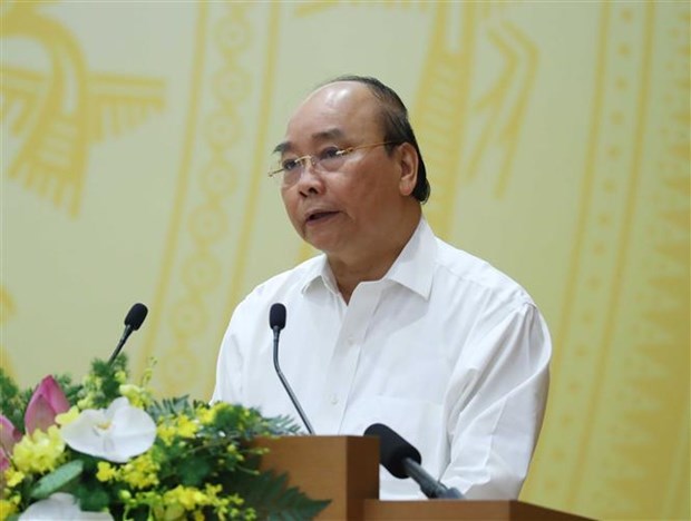 阮春福总理就下半年经济社会发展措施提出指导意见