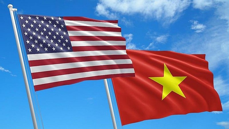 美国国会介绍纪念越美关系正常化25周年的两项决议