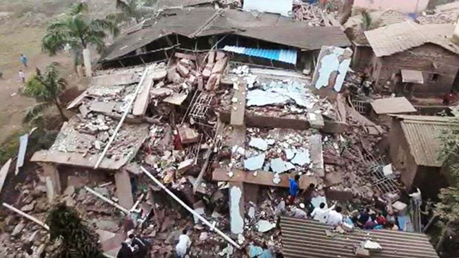 印度一建筑物坍塌约70人被困