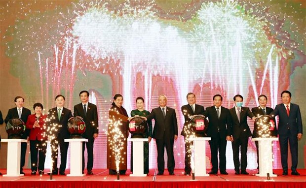 越南国会主席阮氏金银出席2020年AIPA主席年电子门户网站和标志发布仪式