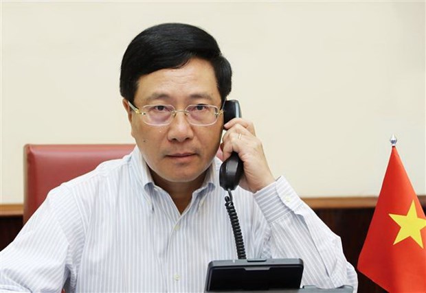 政府副总理兼外长范平明同美国国务卿蓬佩奥举行电话会谈